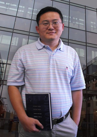 Dr Dayong Huang